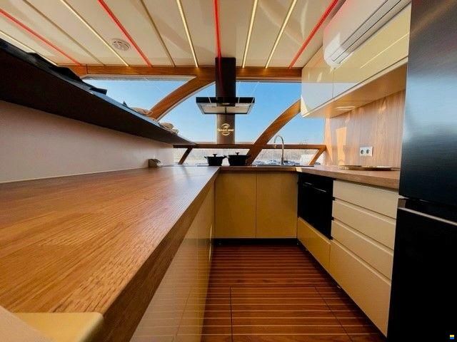 Houseboat Holiday HB 39 Elektrisch En Hy