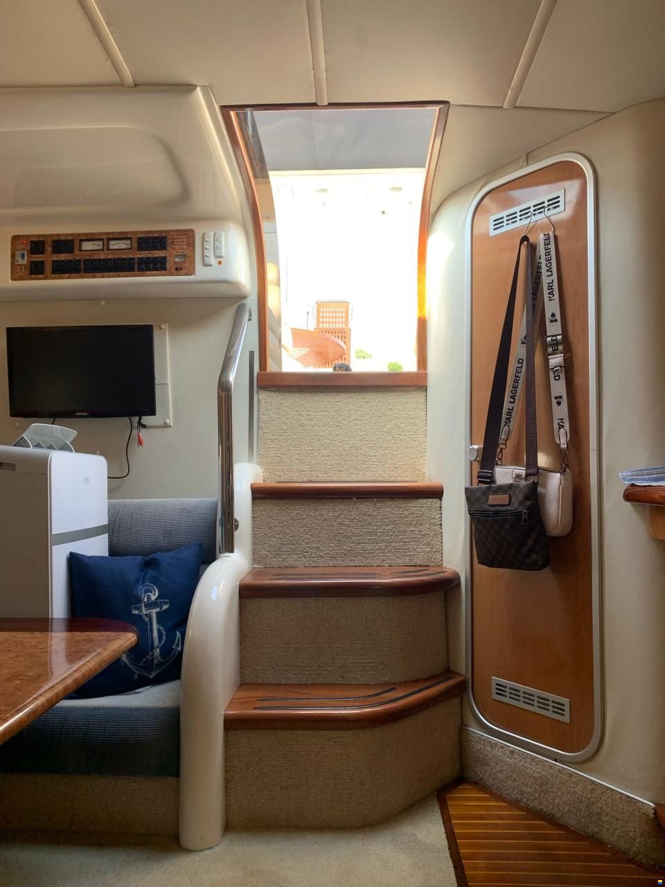 Sealine S37