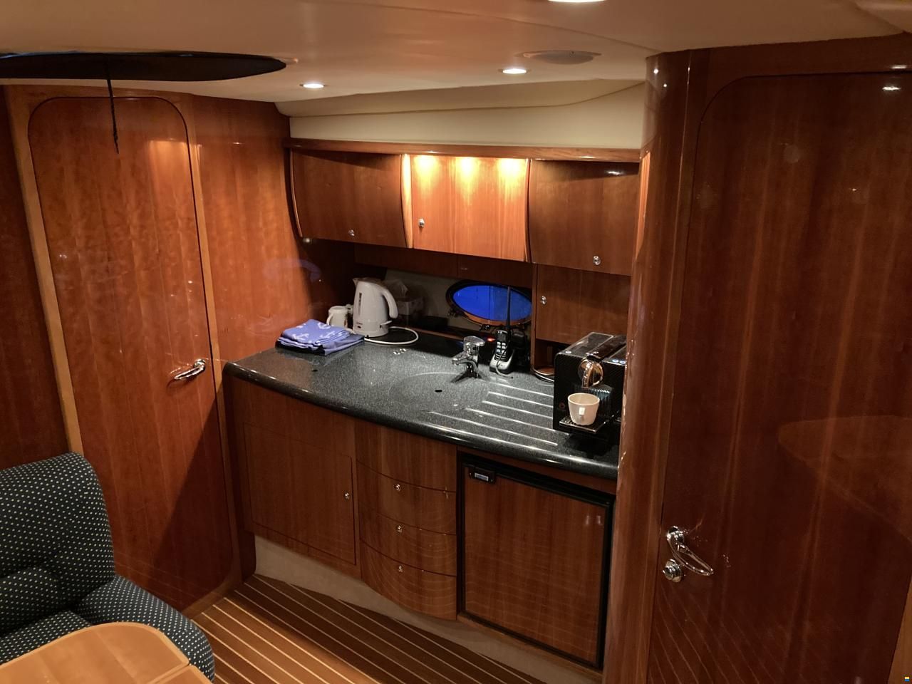 Windy 37 Grand Mistral hard-top