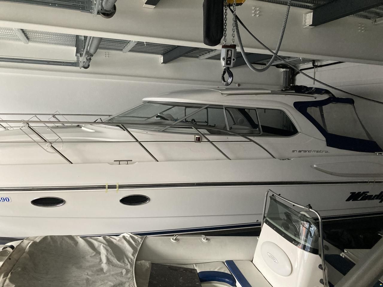 Windy 37 Grand Mistral hard-top