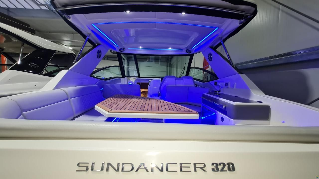 Sea Ray Sundancer 320 Outboard