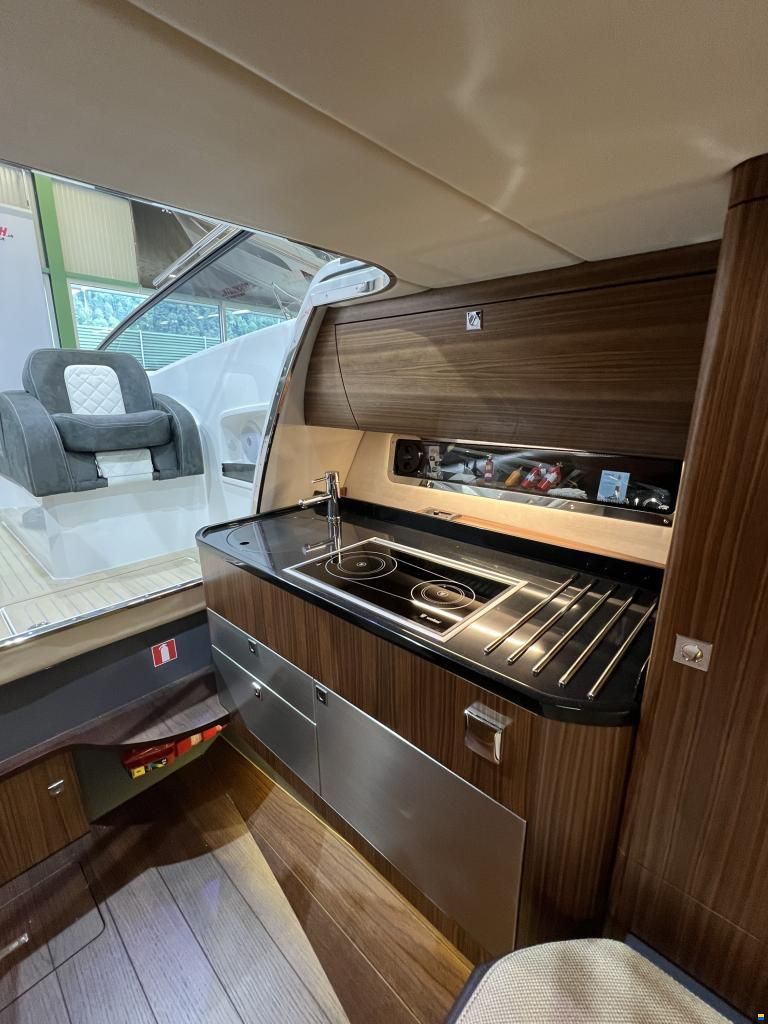 Windy 32 Grand Zonda