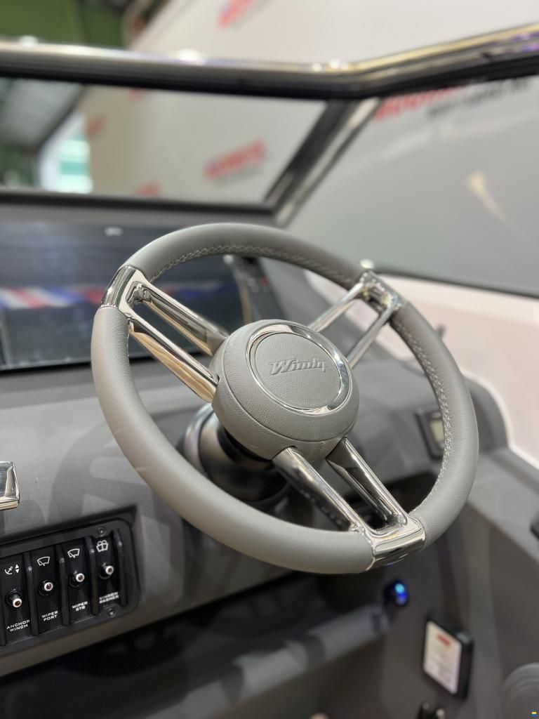 Windy 32 Grand Zonda