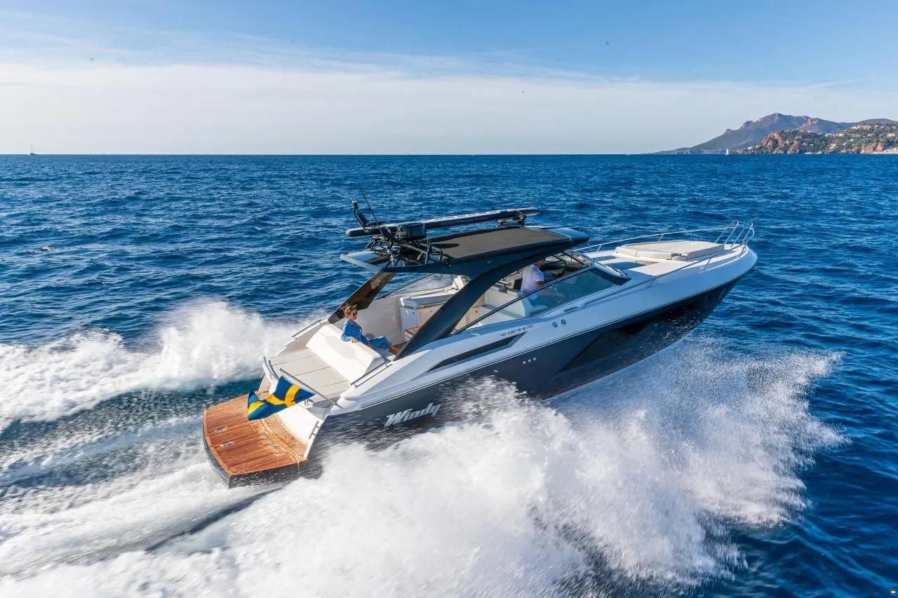 Windy 40 Camira RS