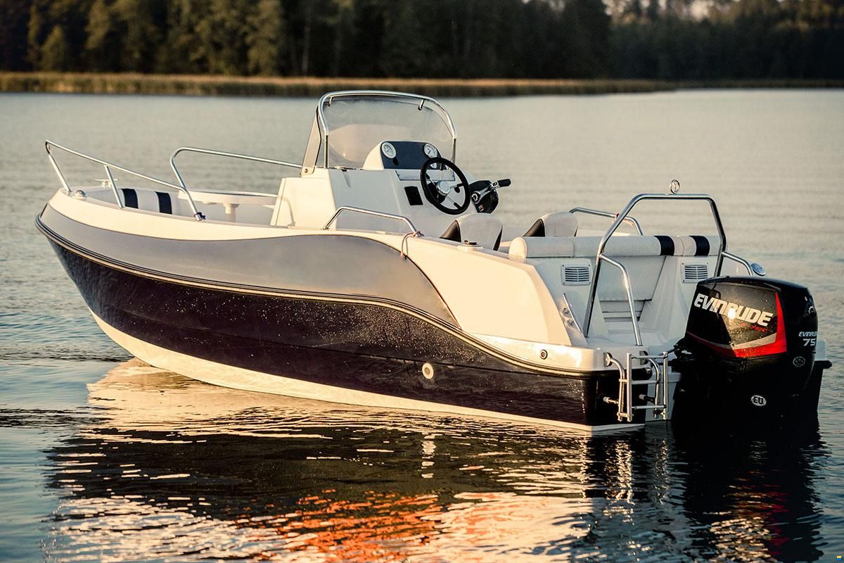 Sunrise Yacht 530 Open