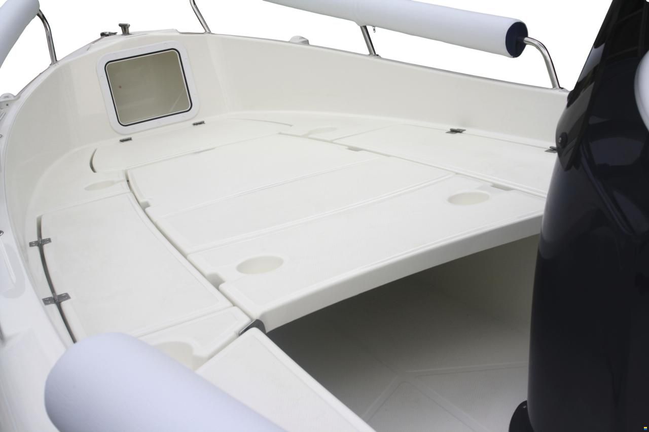 Sunrise Yacht  400 Open