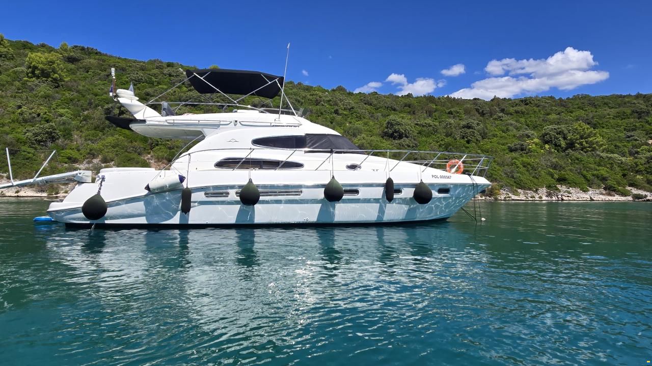 Sealine T 47 FLY