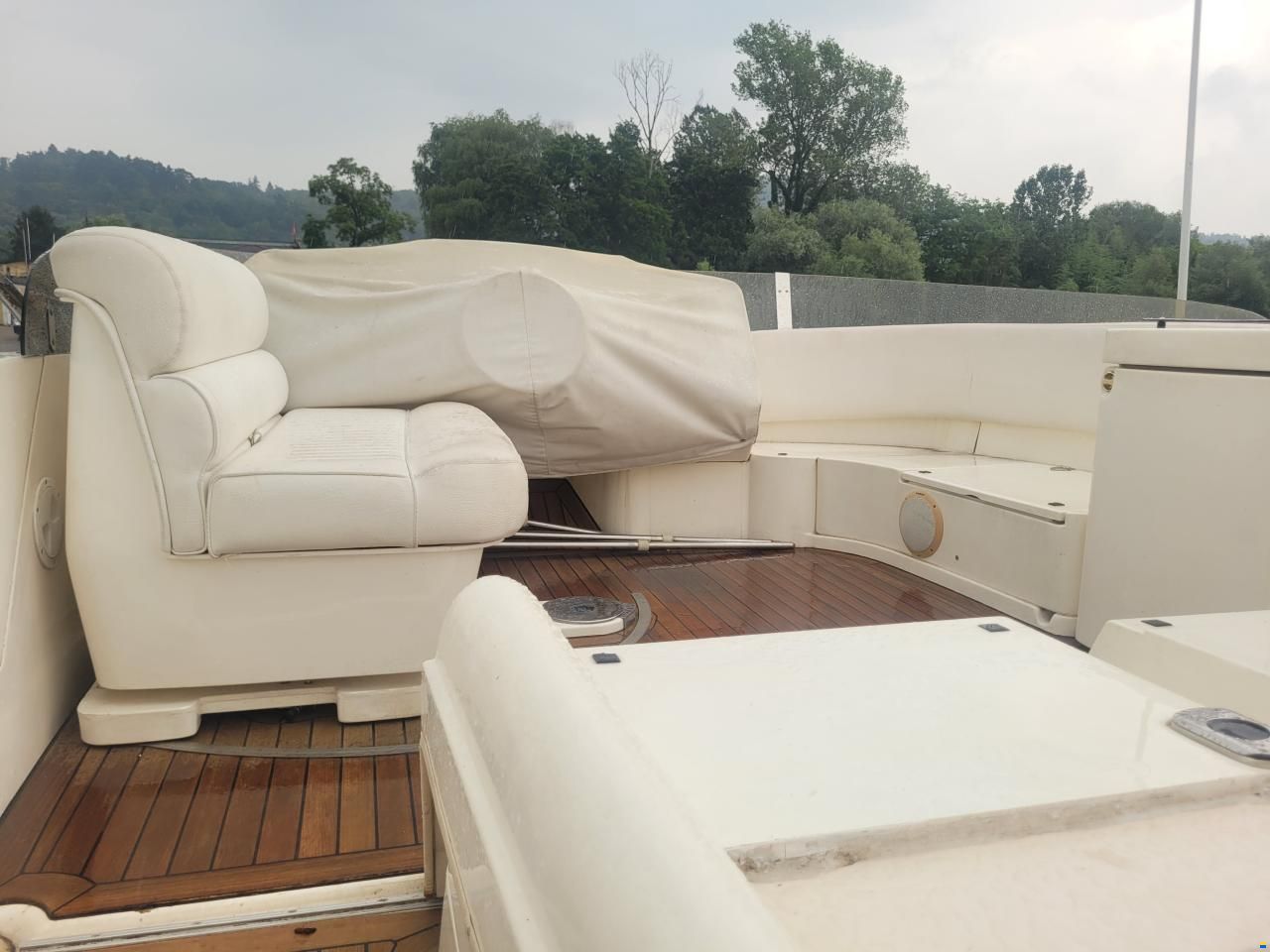 Sealine T 47 FLY