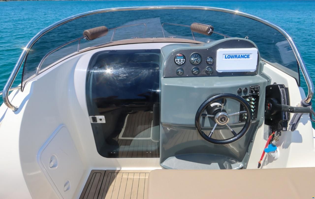 Karel Ionian Sun 600