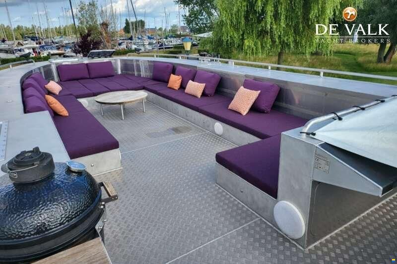 Qrooz Floating Appartment