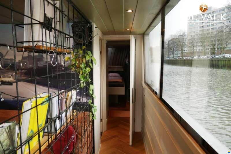 Qrooz Floating Appartment