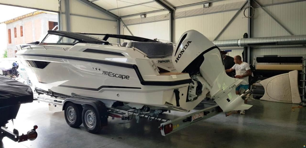 Parker 780 Escape Mercury F250 Verado