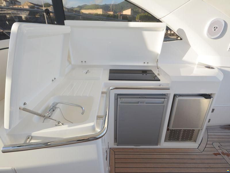 Sunseeker Portofino 48