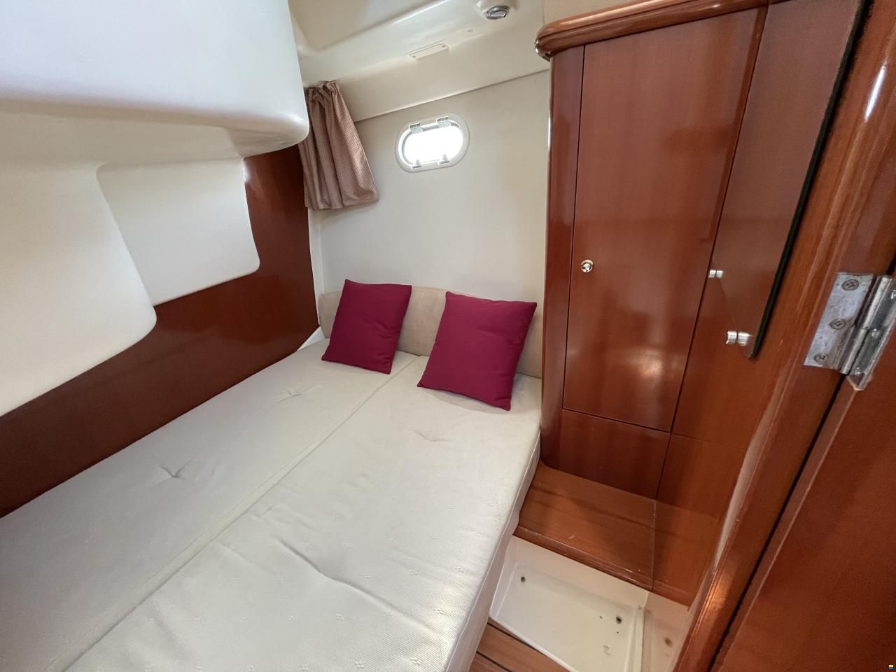 Jeanneau Prestige 32