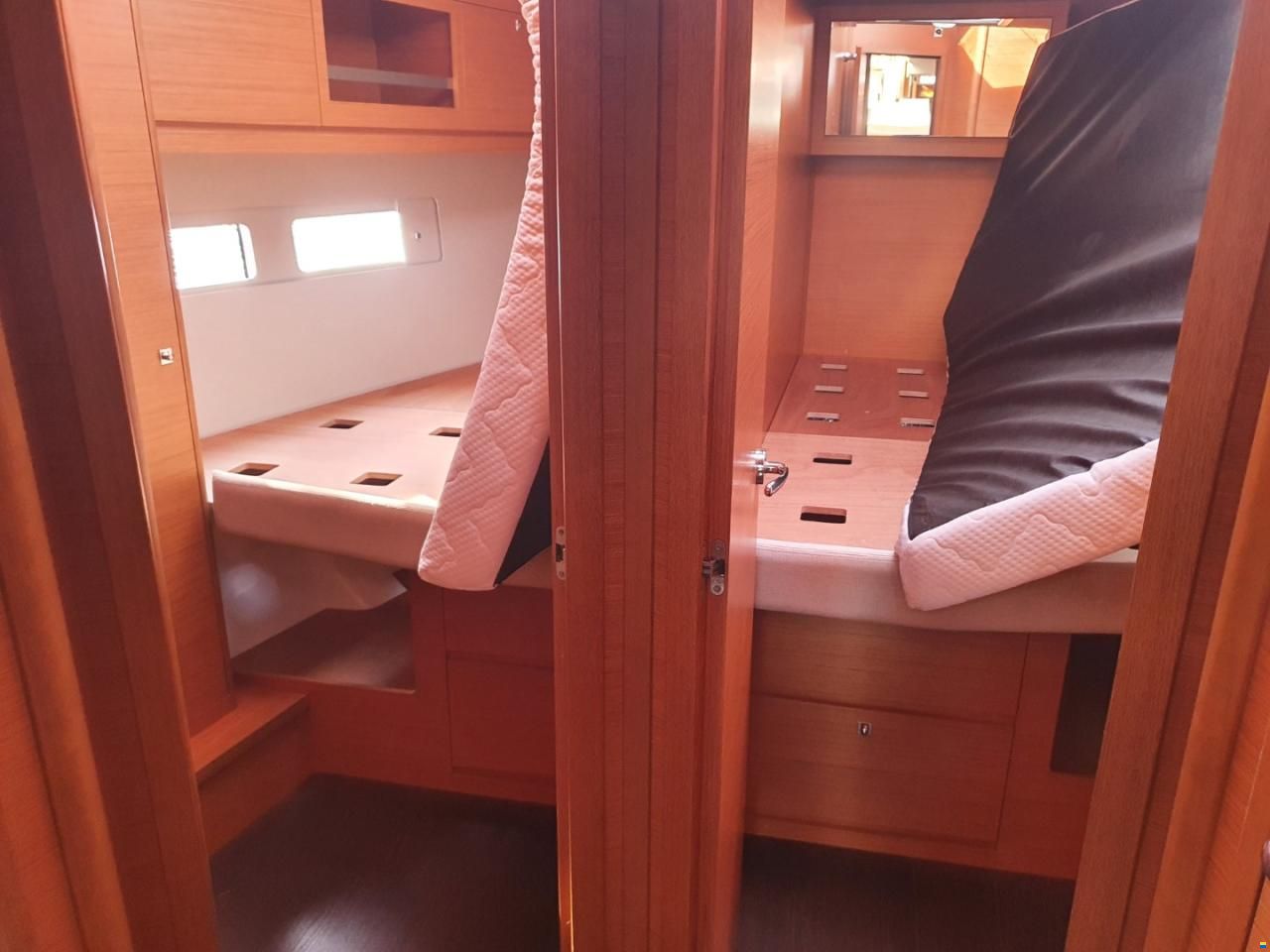 Dufour 530