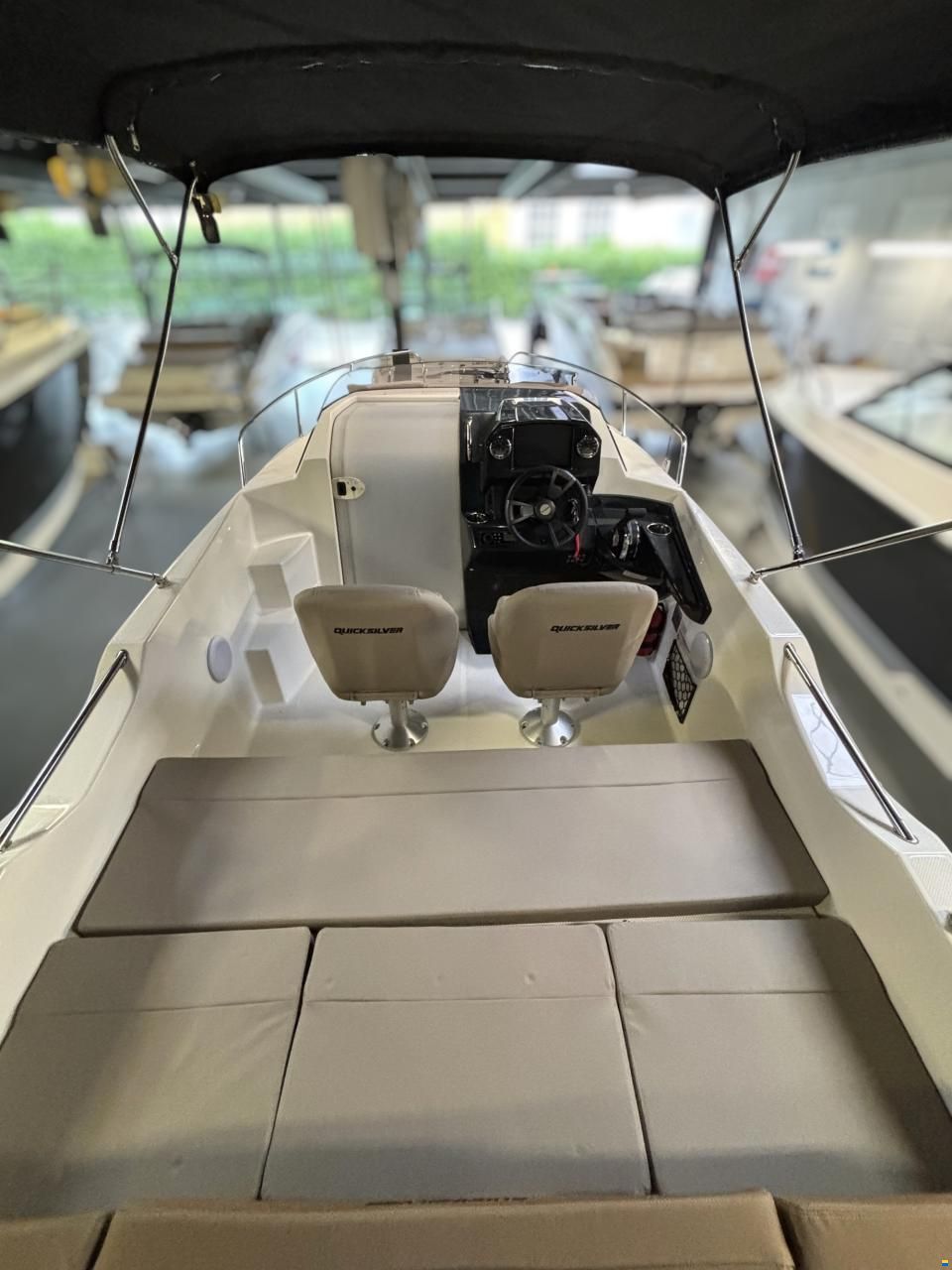 Quicksilver 555 Cabin