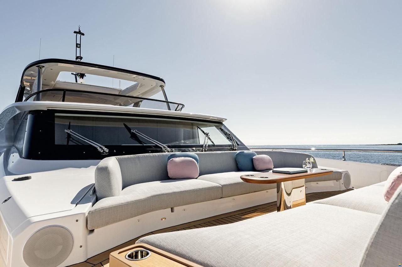 Azimut Grande 26M