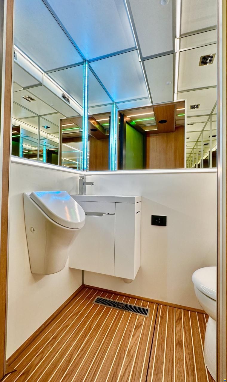 Holiday Boat Sundeck 57 Passenger Catama