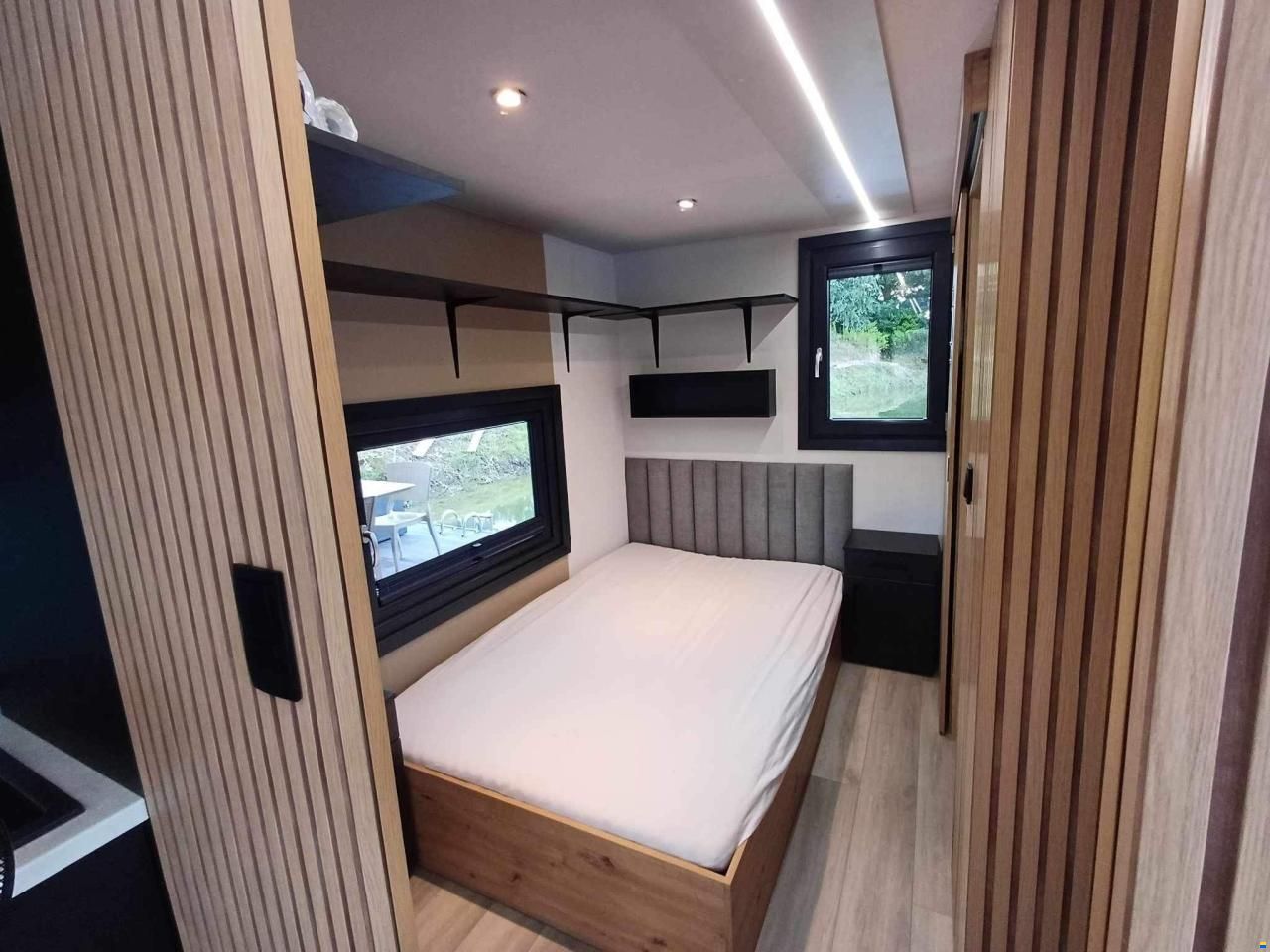 Mobile Houseboat