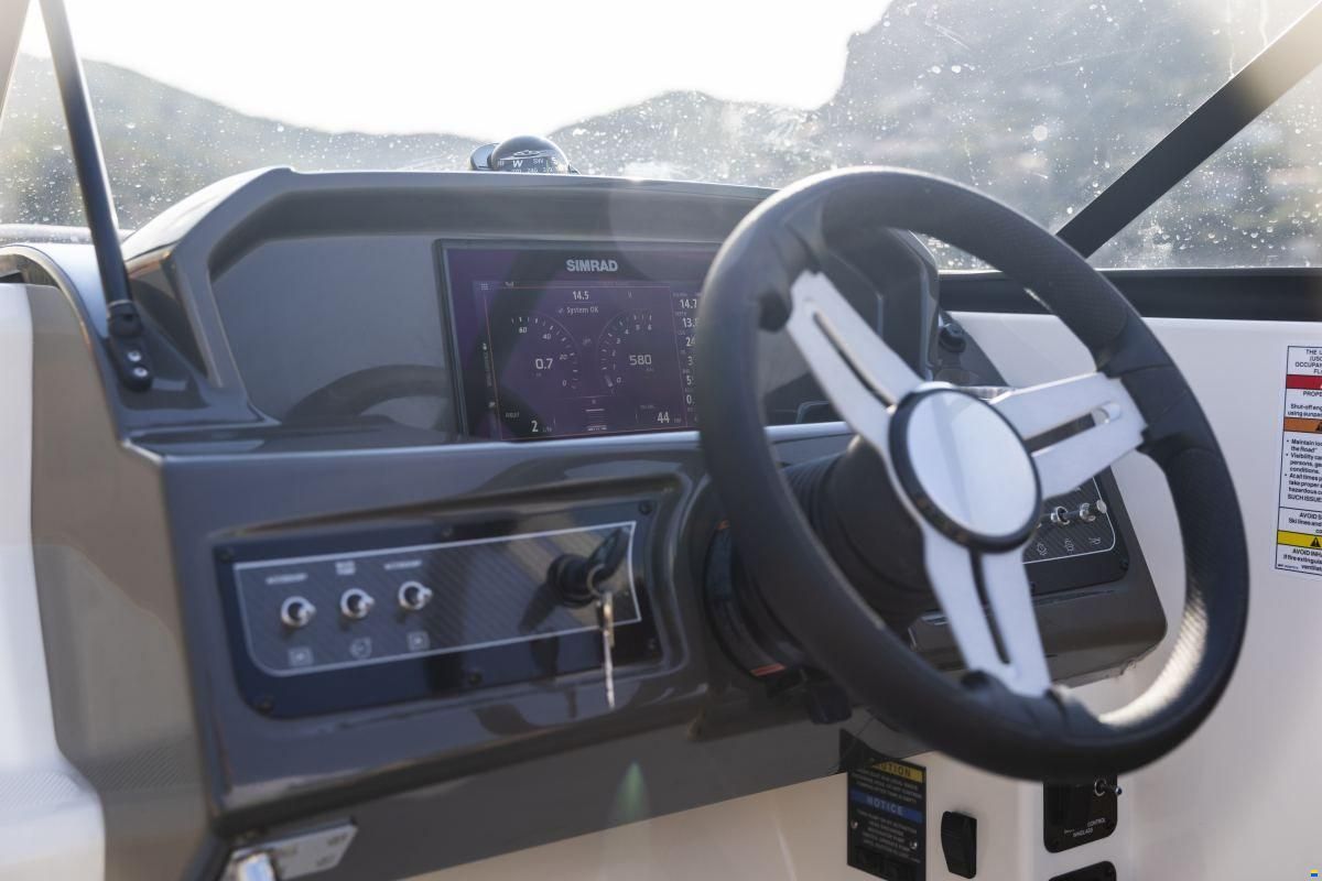 Bayliner VR6 Cuddy