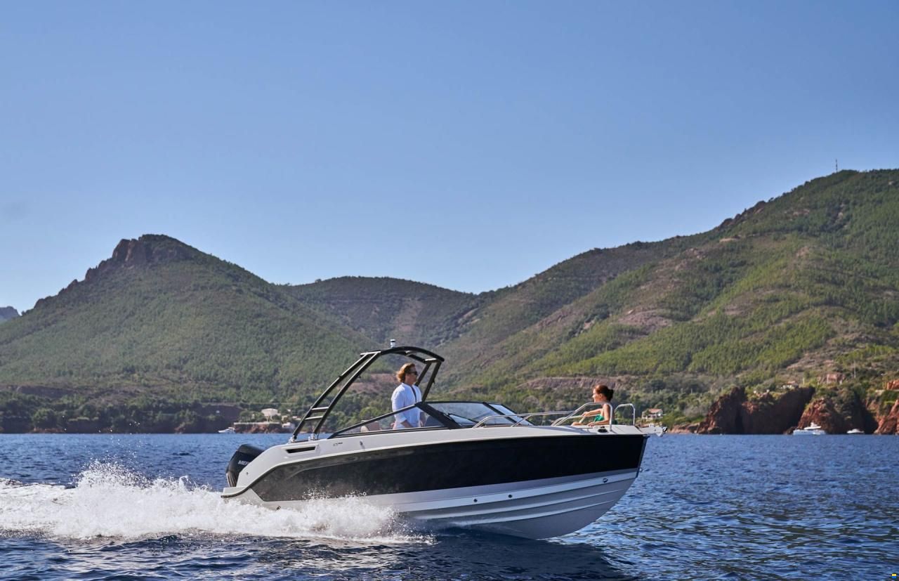 Quicksilver Activ 675 Bowrider