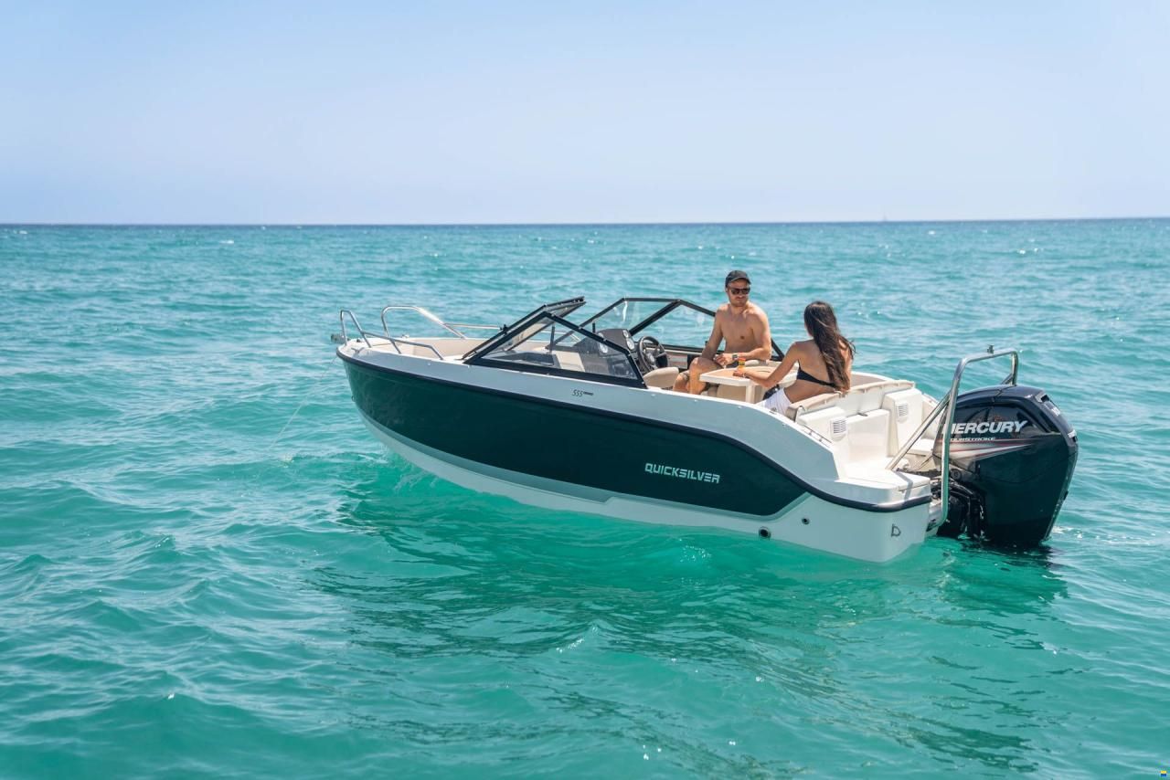 Quicksilver Activ 555 Bowrider