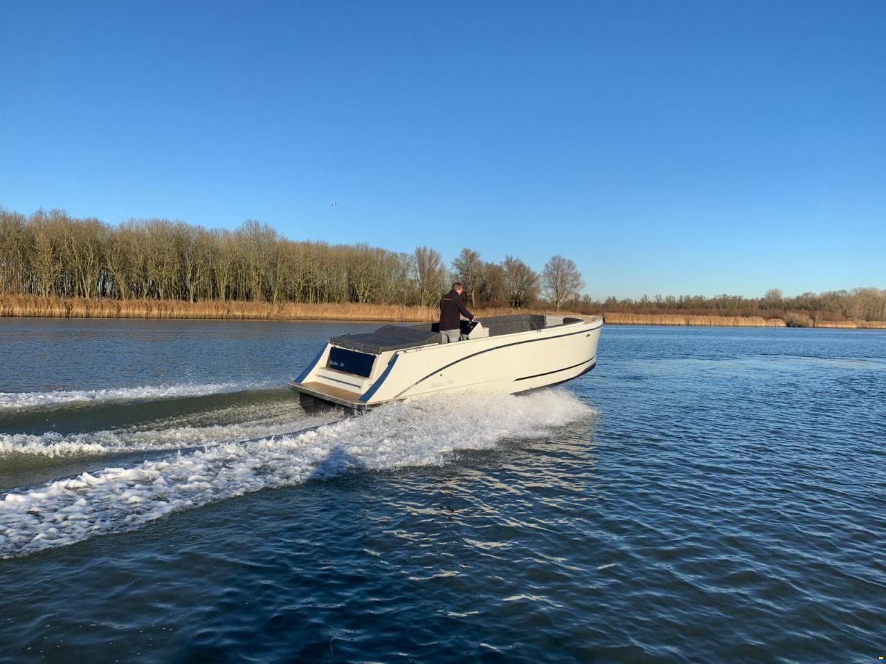 Maxima 740