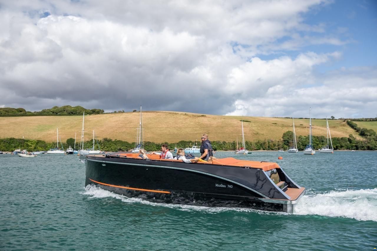 Maxima 740