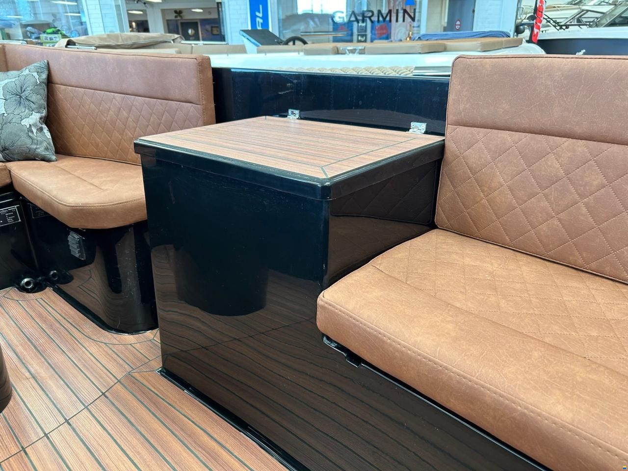 Maxima 650 Flying Lounge