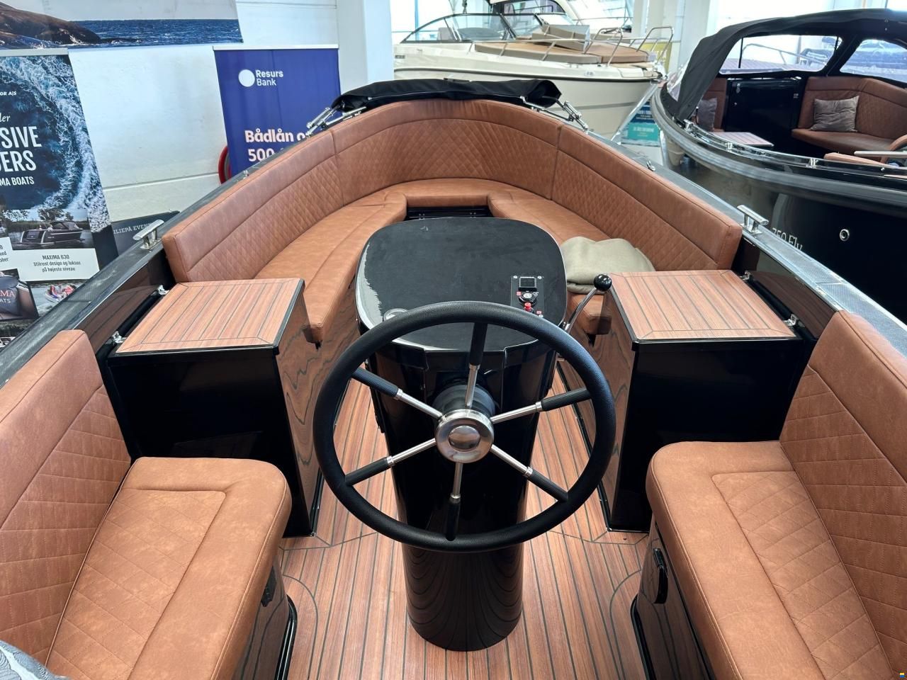 Maxima 650 Flying Lounge
