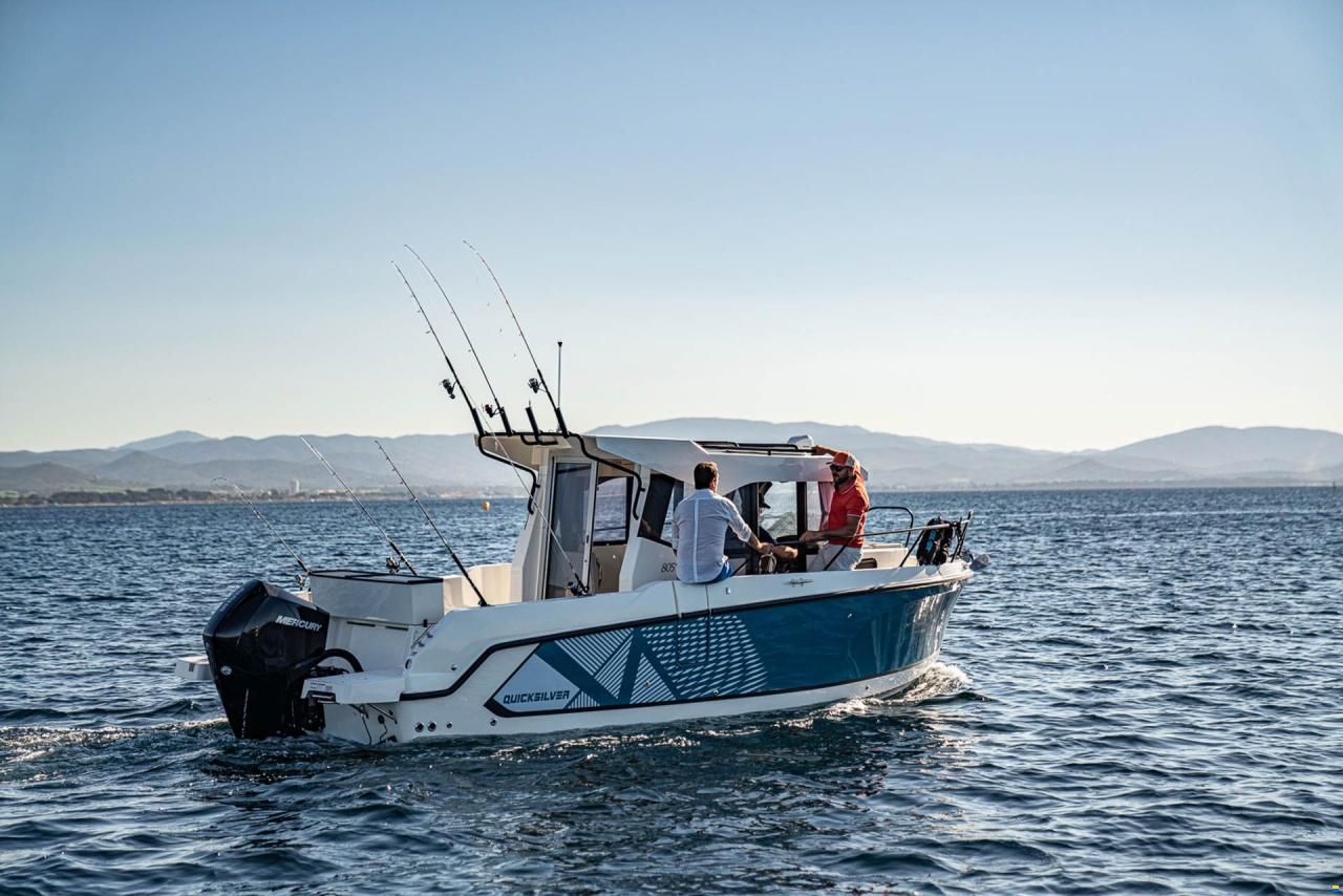 Quicksilver 805 Pilothouse