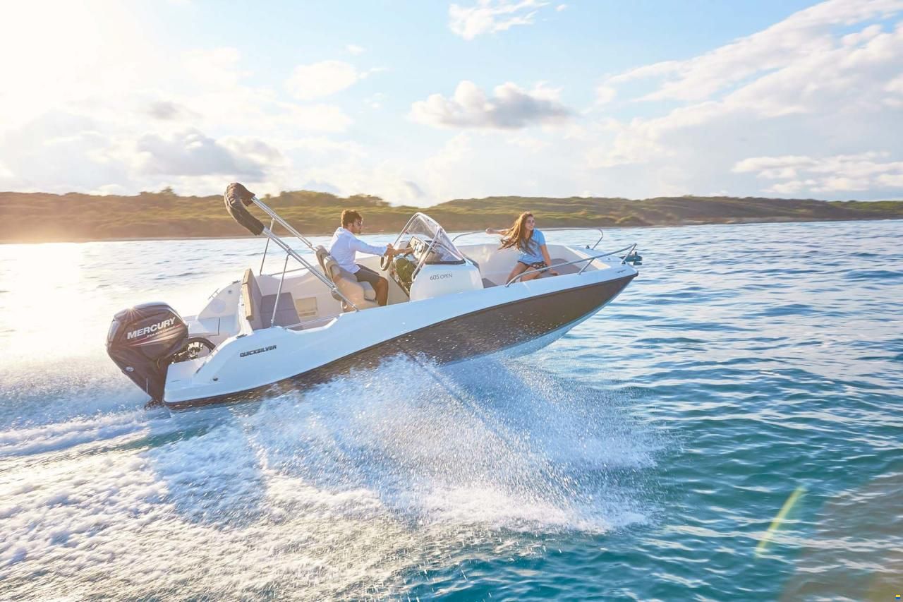 Quicksilver Activ 605 Open