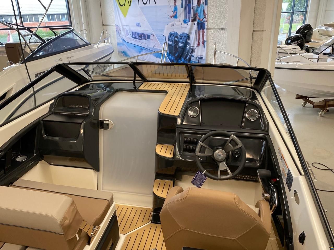 Quicksilver Activ 755 Cruiser