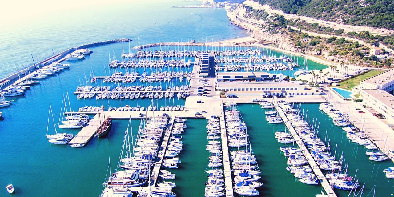 Place de port Barcelone port Ginesta