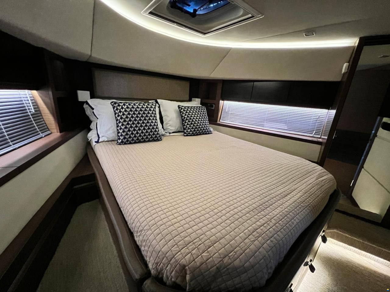 Sea Ray L650 Fly