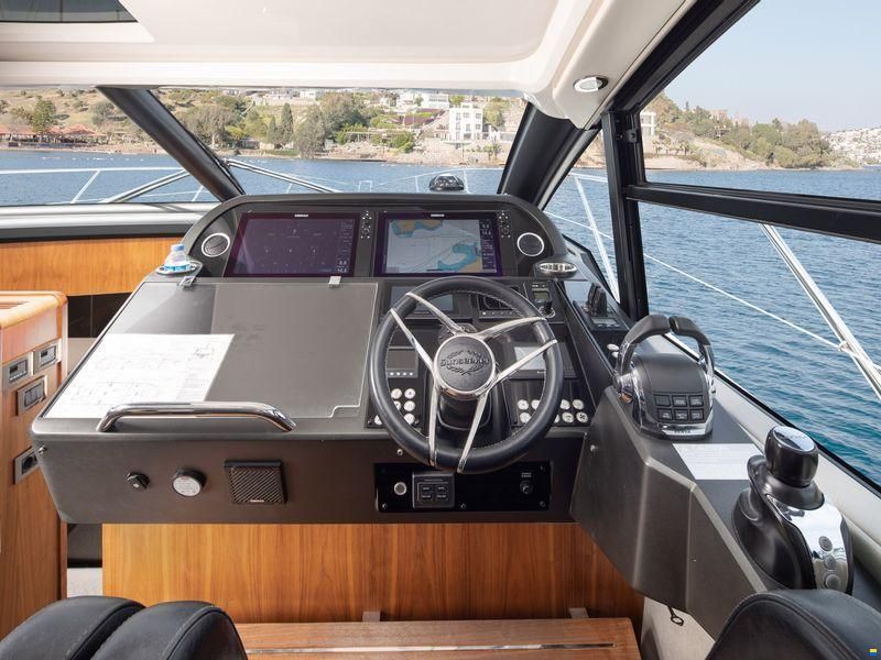 Sunseeker Predator 57