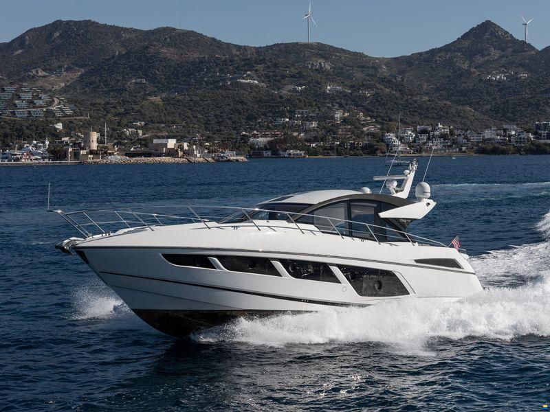 Sunseeker Predator 57