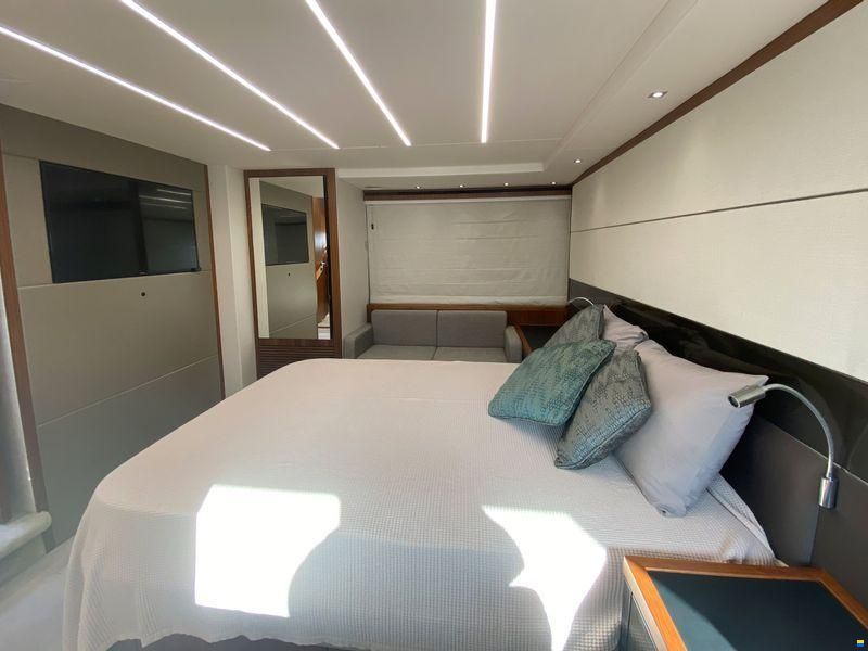 Sunseeker Predator 57