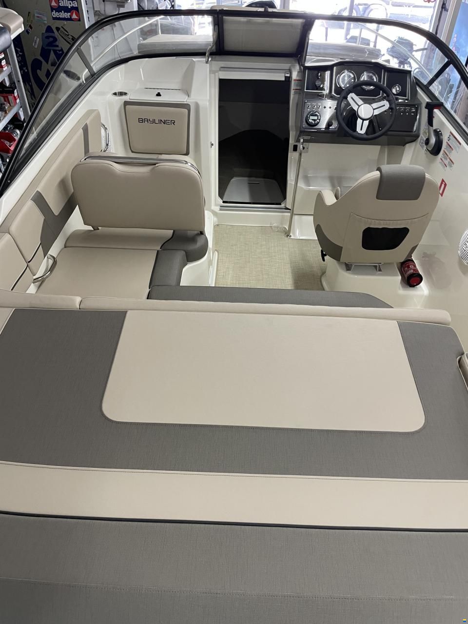 Bayliner Vr5 Cuddy Aussenborder
