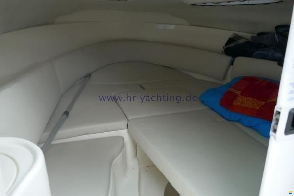Chris-Craft 215 Cuddy