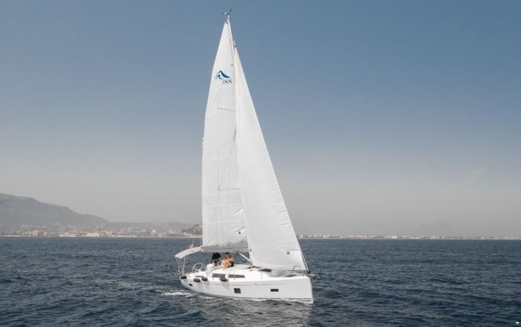 Hanse 388
