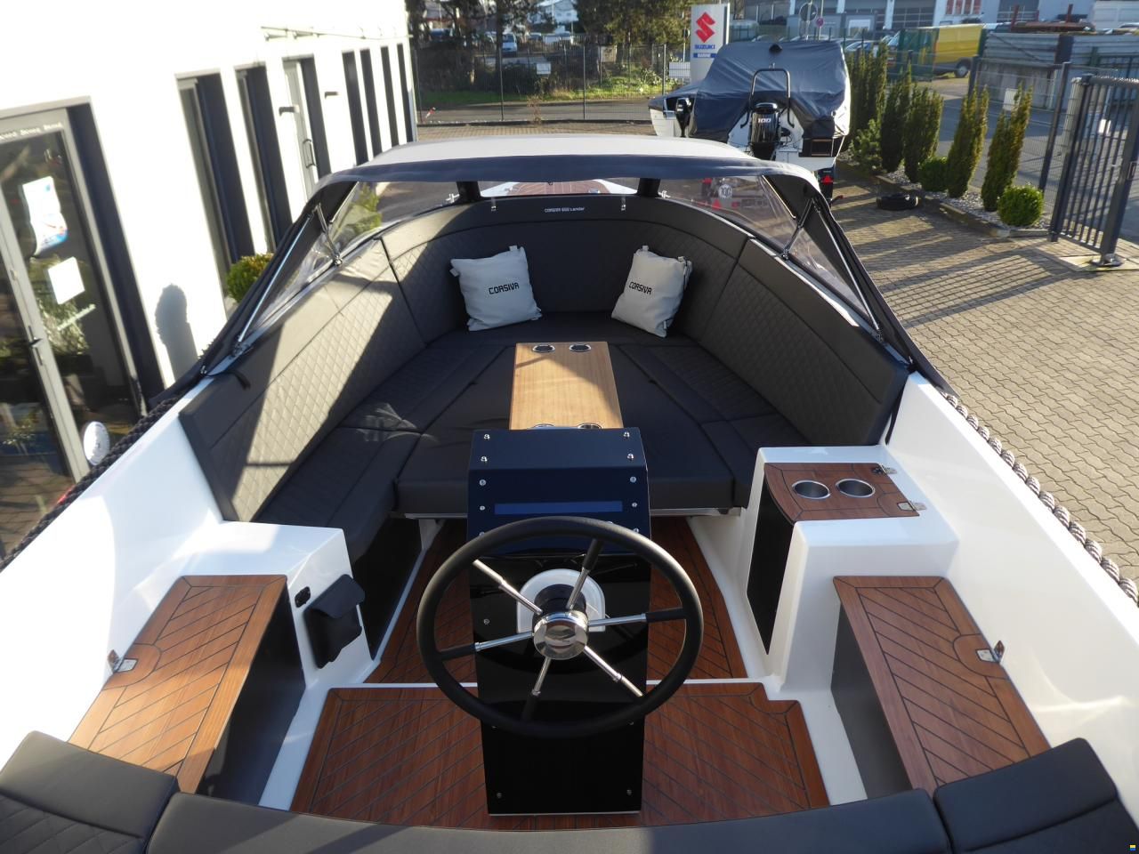 Corsiva 650 Tender
