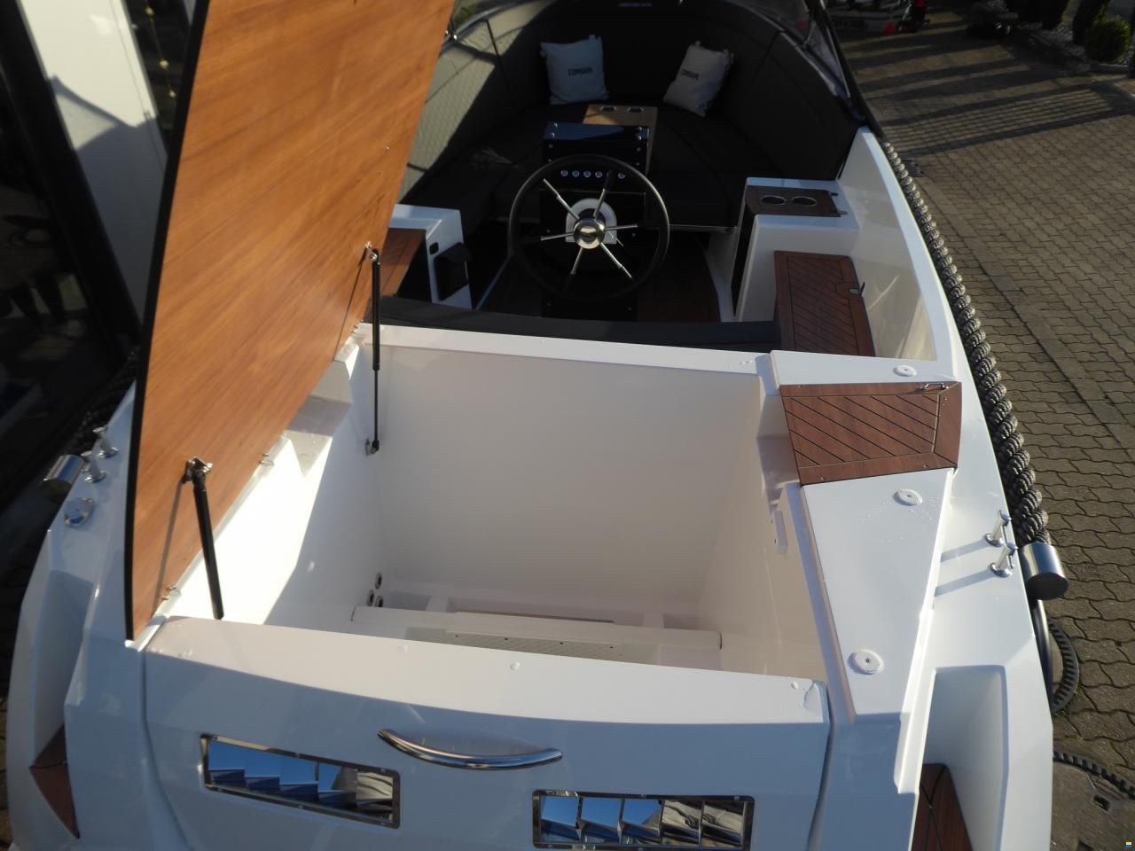 Corsiva 650 Tender