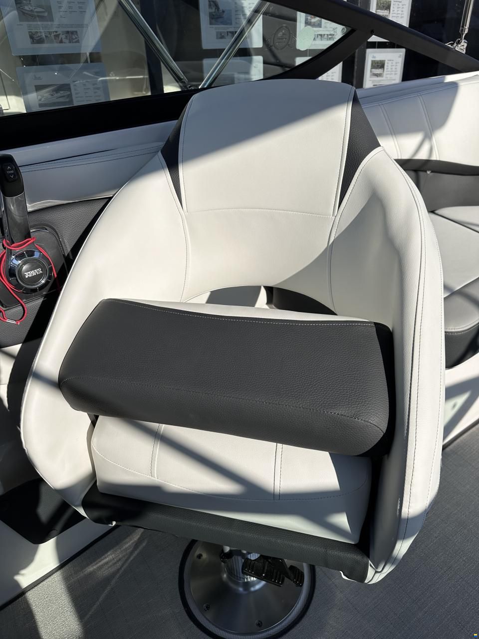 Regal 2000 ES Bowrider