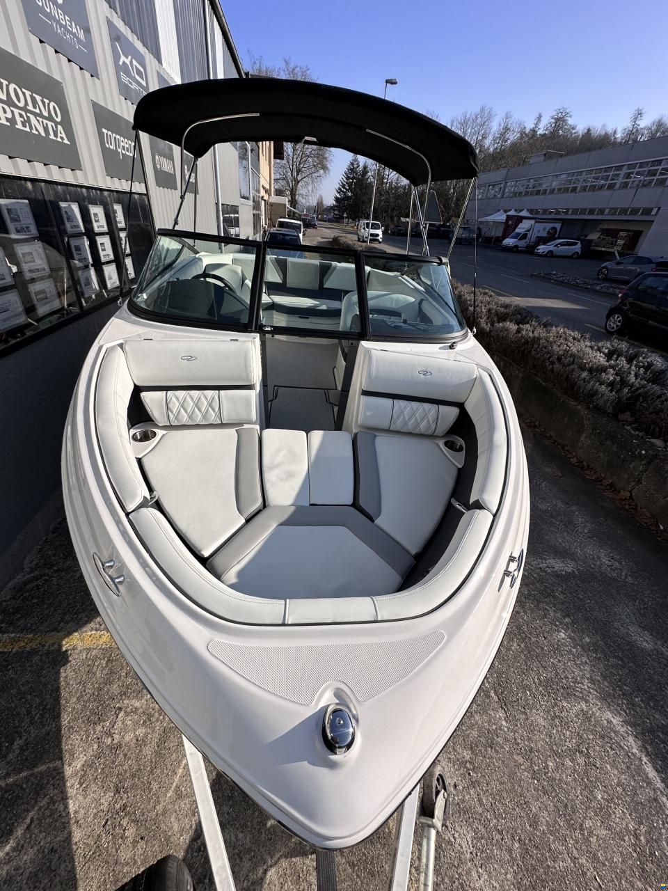 Regal 2000 ES Bowrider