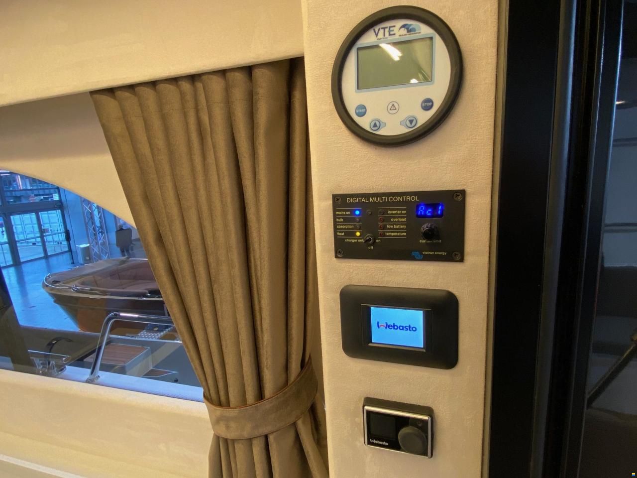 Maxima 37