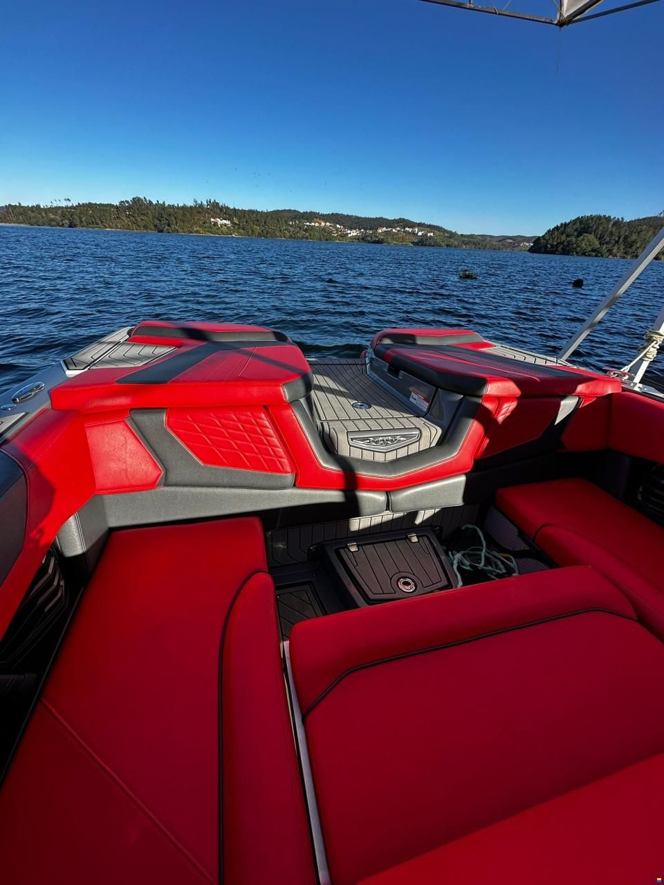 Nautique G23