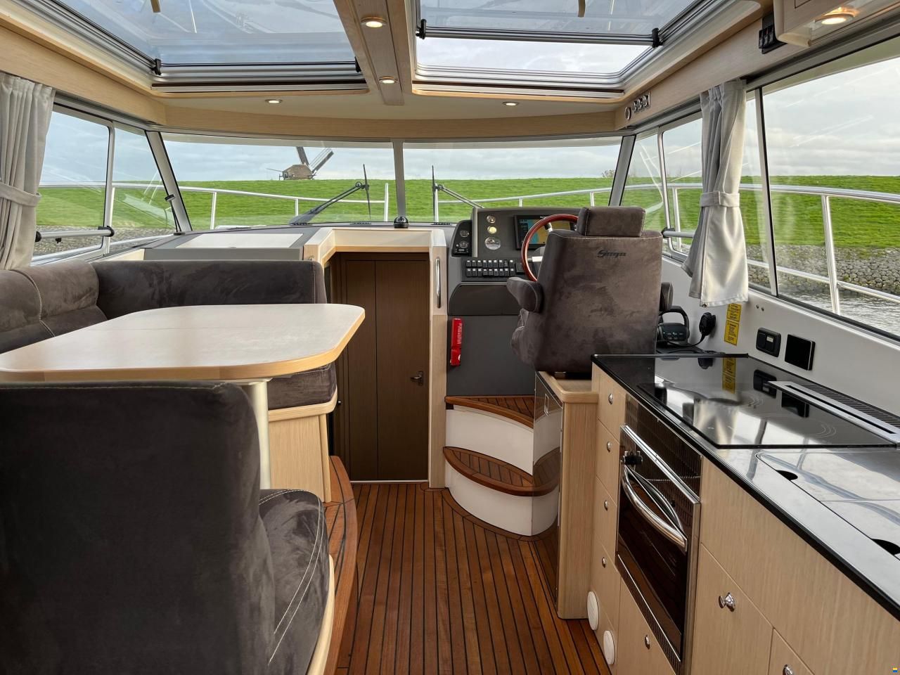 Saga 385