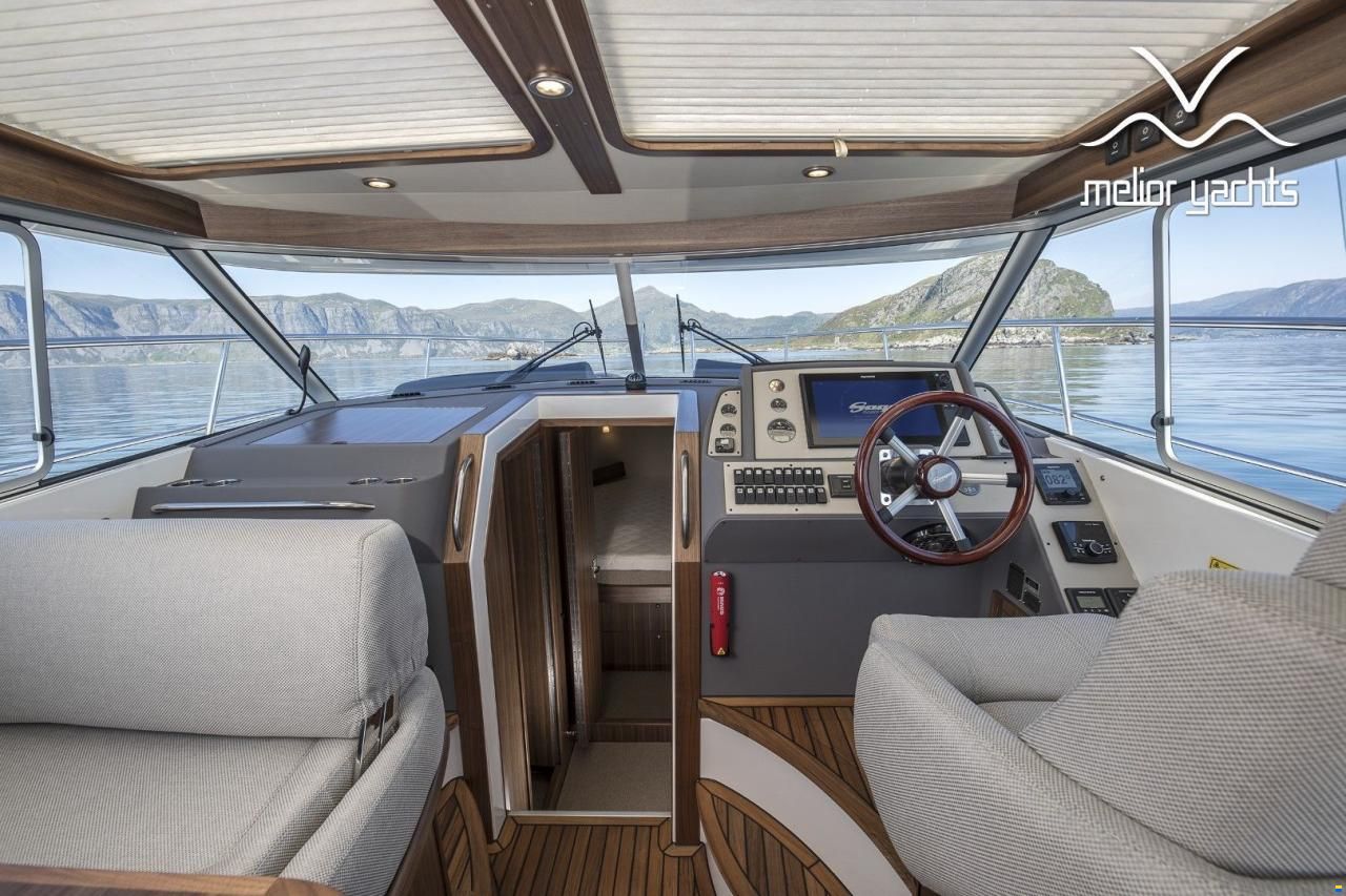 Saga 385 - Edition Walnut Interior
