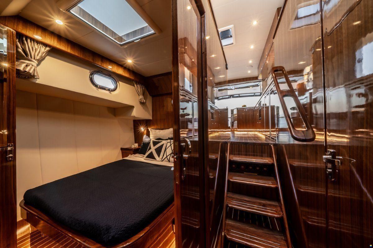 Integrity Trawlers 460 SX